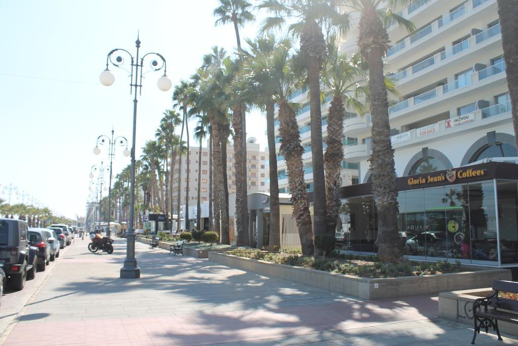Mama Seaside Apartment Larnaca Buitenkant foto