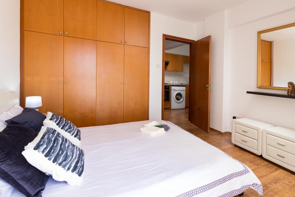 Mama Seaside Apartment Larnaca Buitenkant foto